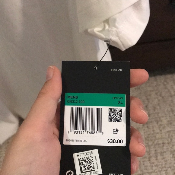 Brand New Nike T - Picture 4 of 4